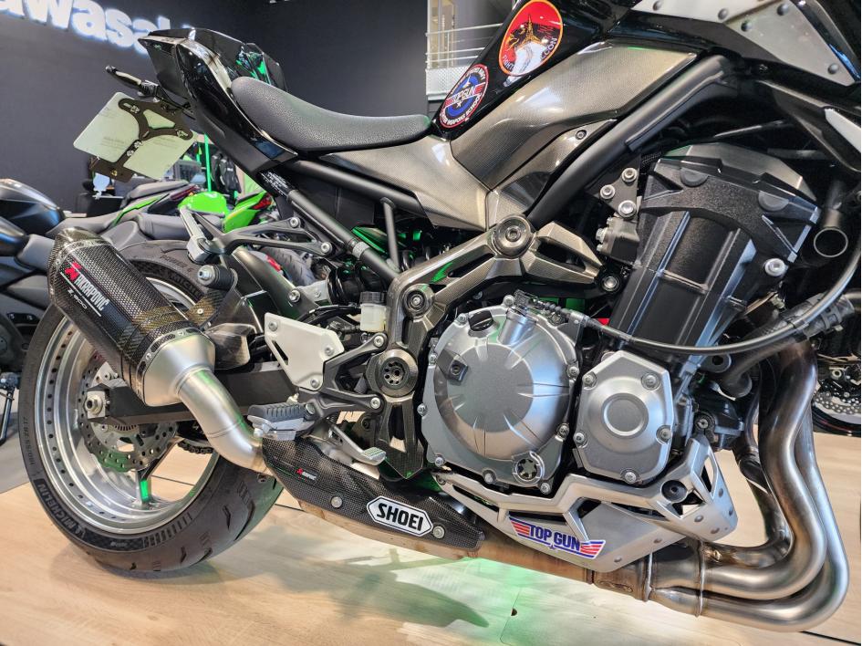 KAWASAKI Z900 PREPA UNIQUE TOP GUN 