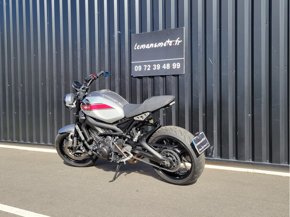 YAMAHA XSR 900