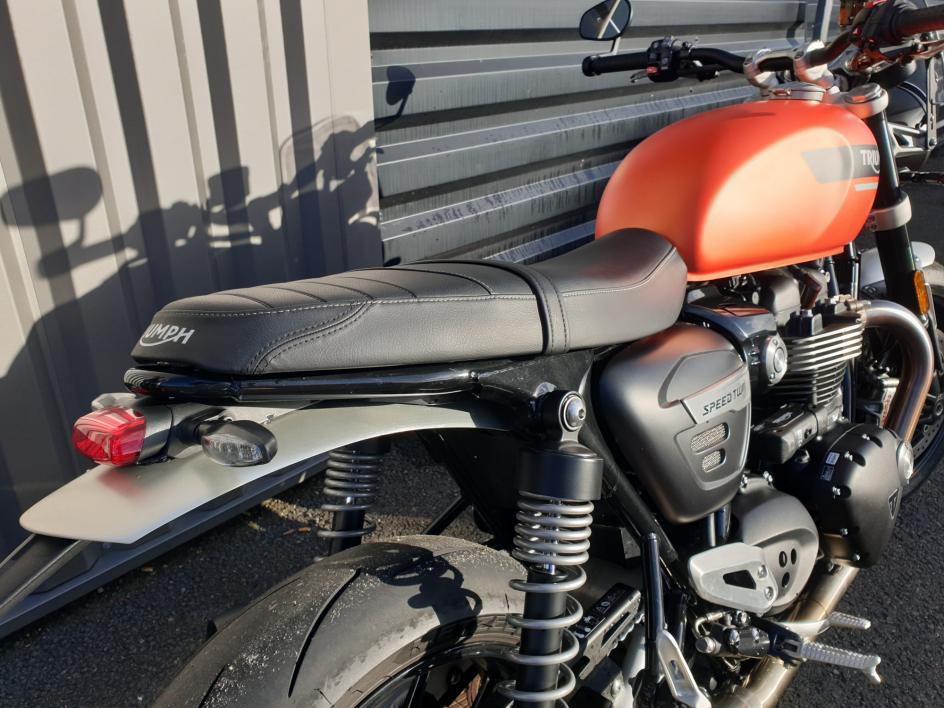 TRIUMPH SPEED TWIN 1200