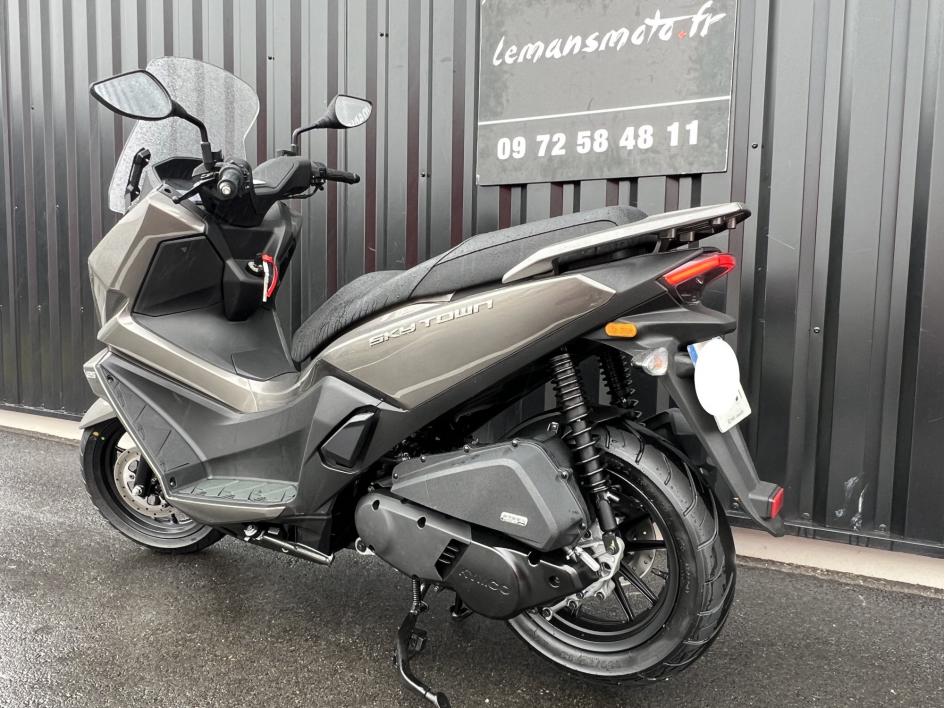 KYMCO SKYTOWN 125