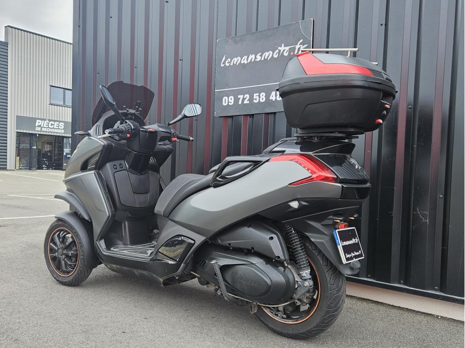 PEUGEOT METROPOLIS 400