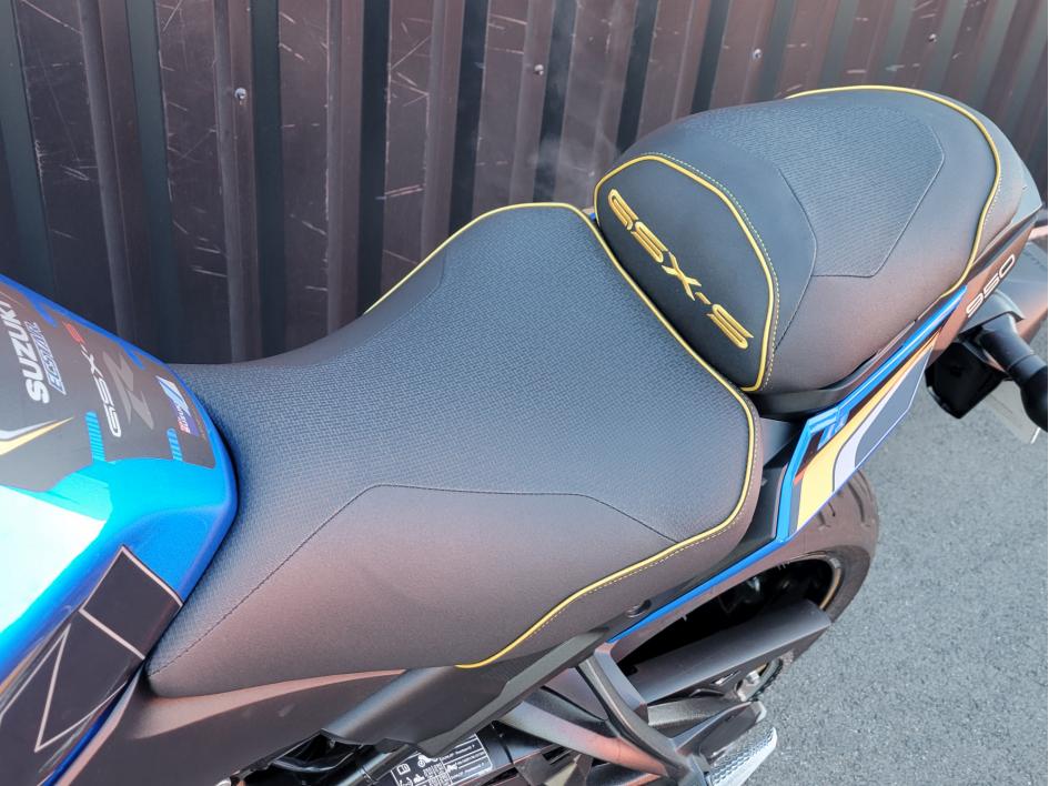 SUZUKI GSX-S   GSX S  950 A2