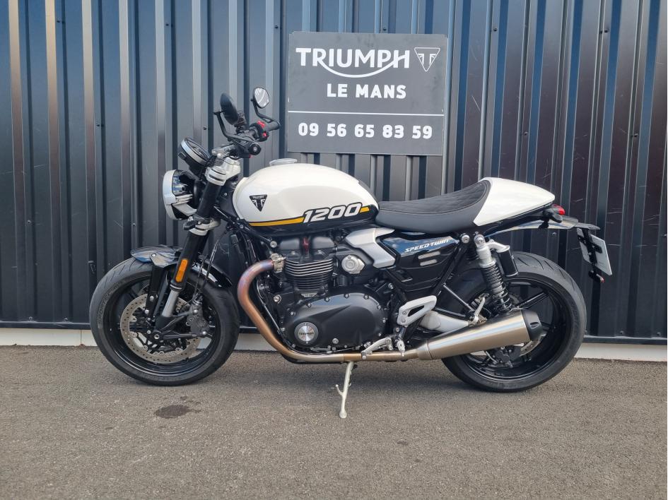 TRIUMPH SPEED TWIN 1200