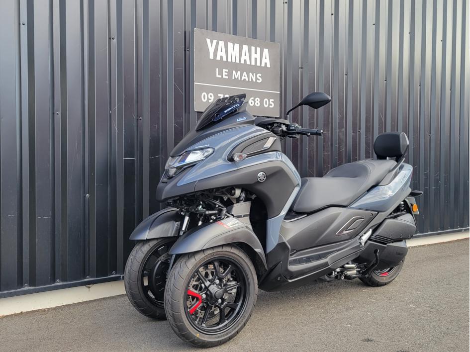 YAMAHA TRICITY 300