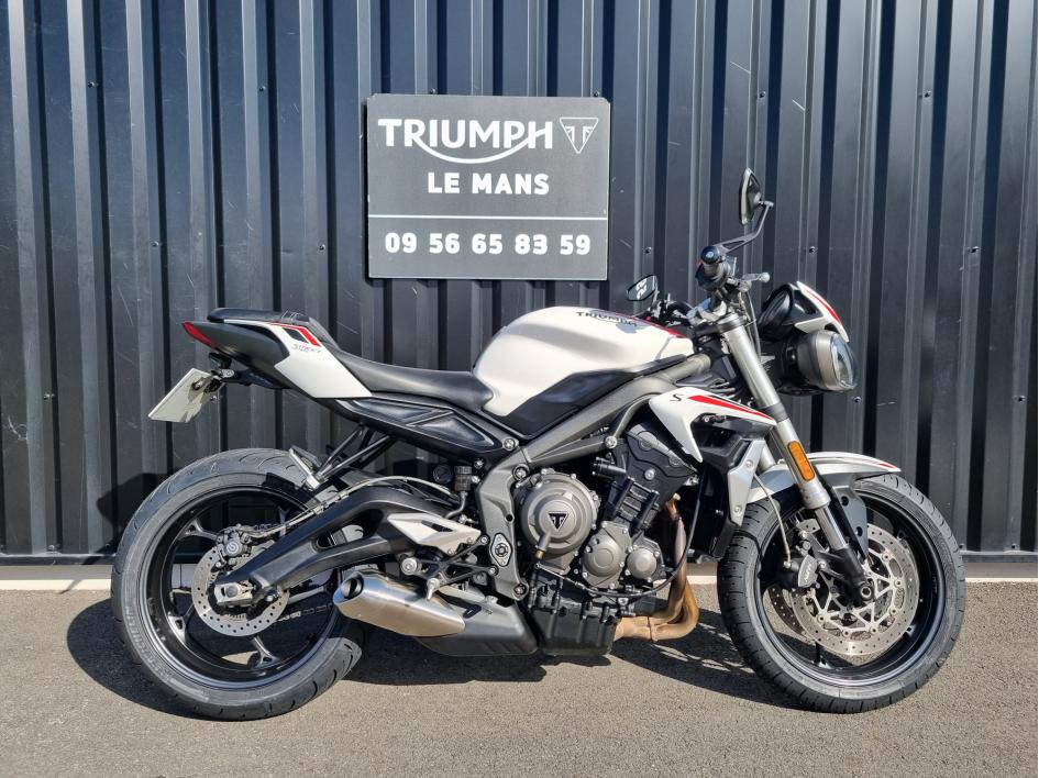 TRIUMPH STREET TRIPLE 660 S A2