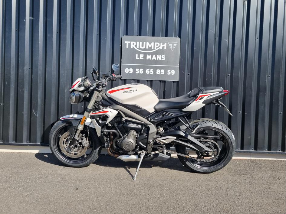 TRIUMPH STREET TRIPLE 660 S A2