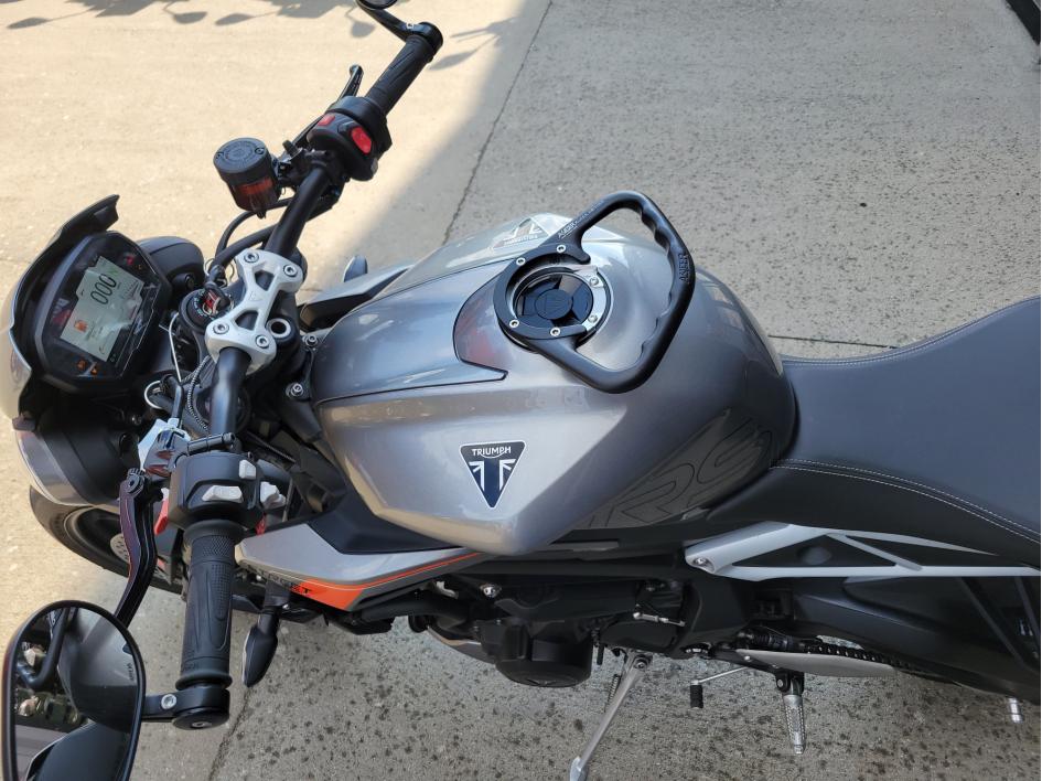 TRIUMPH STREET TRIPLE 765 RS