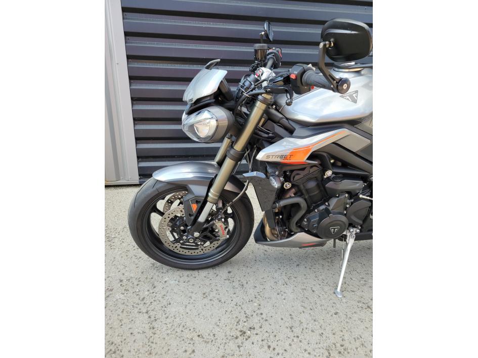 TRIUMPH STREET TRIPLE 765 RS
