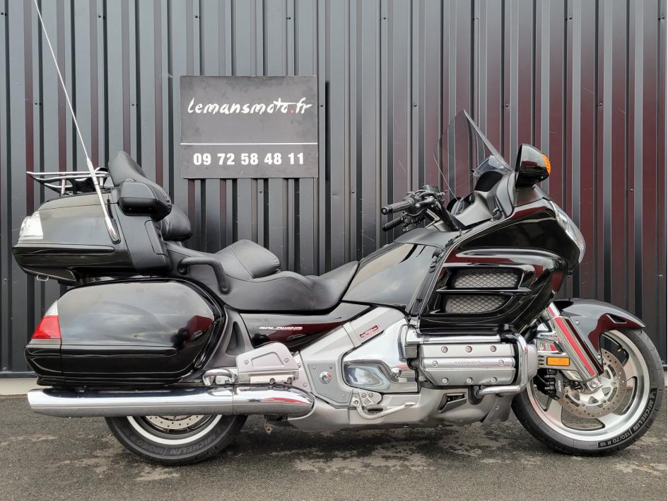 HONDA GL1800 GOLDWING