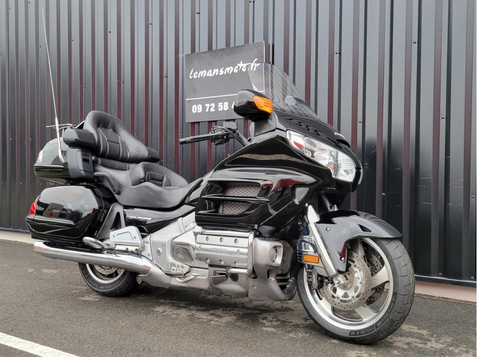HONDA GL1800 GOLDWING