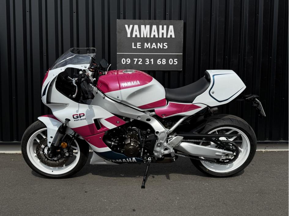 XSR 900 GP replica 750 yzf