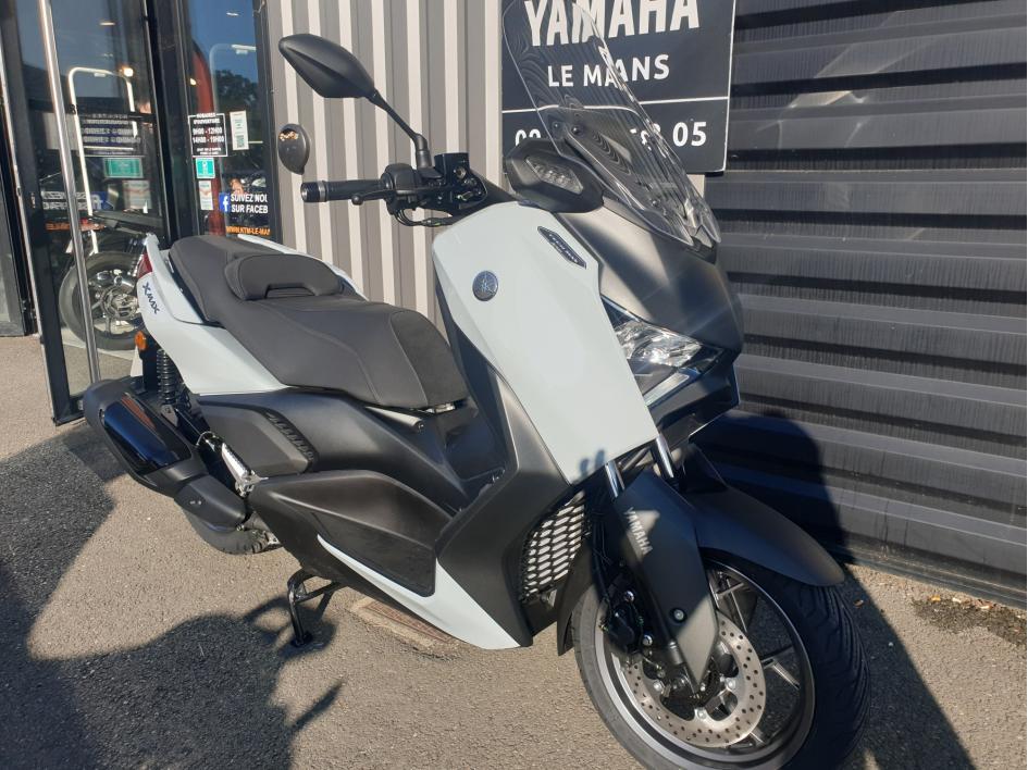 YAMAHA XMAX 300 Tech Max