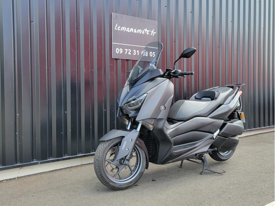 YAMAHA XMAX 300