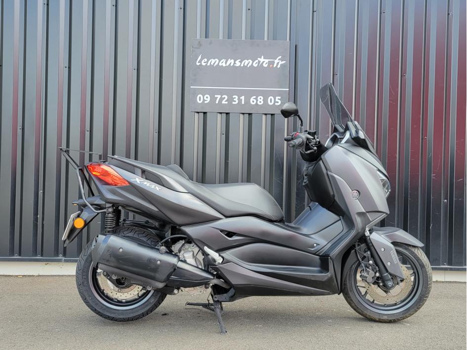 YAMAHA XMAX 300
