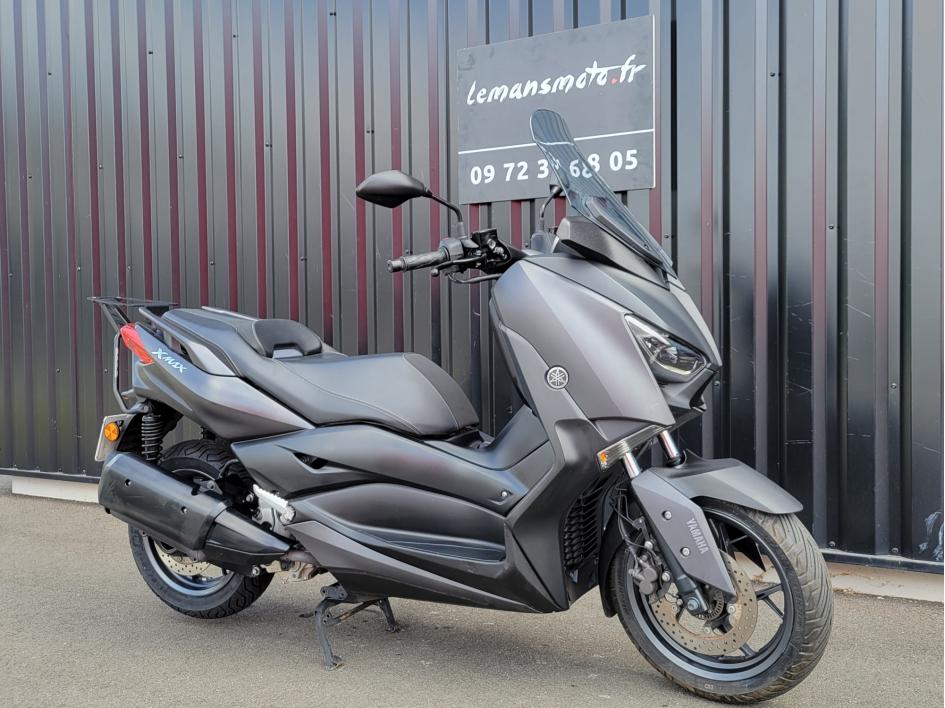 YAMAHA XMAX 300