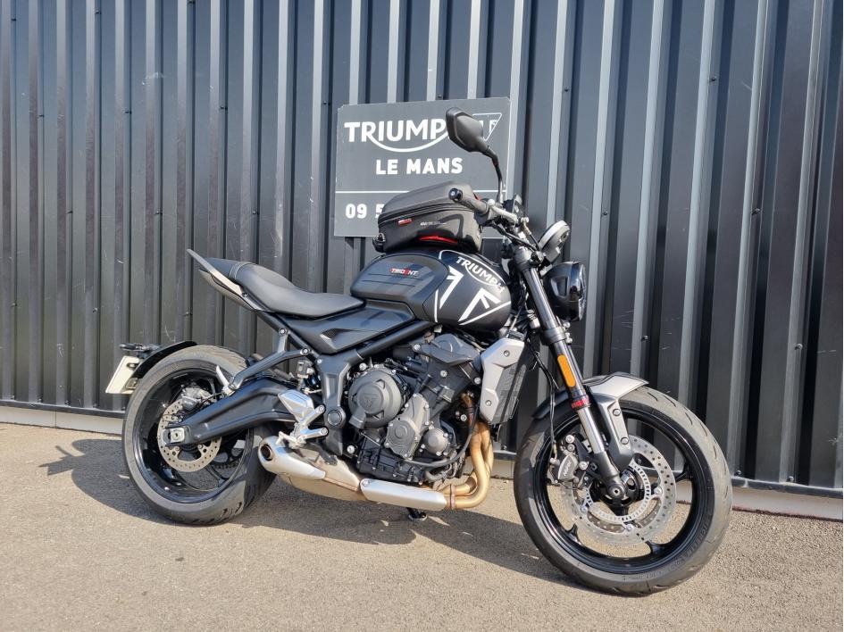 TRIUMPH TRIDENT 660