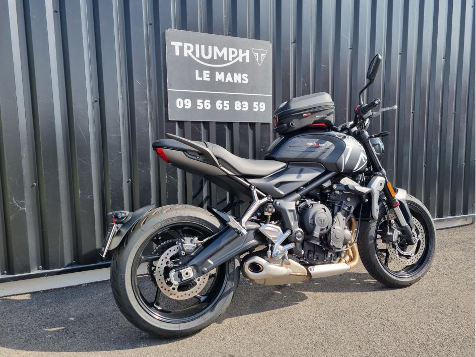 TRIUMPH TRIDENT 660