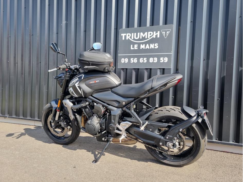 TRIUMPH TRIDENT 660