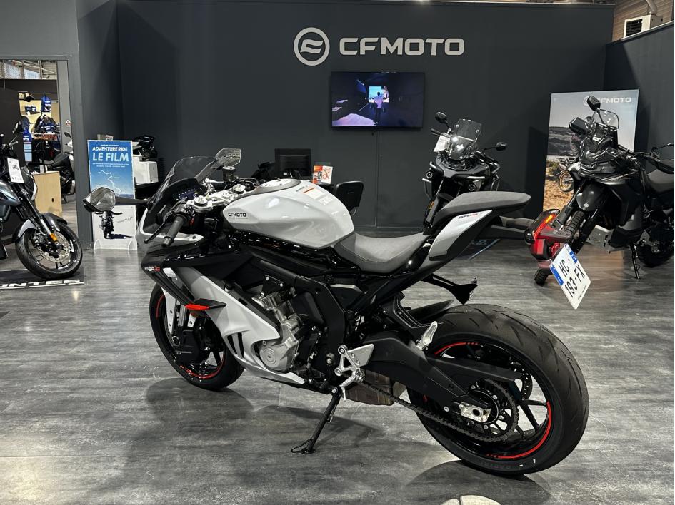 CF MOTO 675 SR-R 1 DISPO EN STOCK NEUVE 0KM