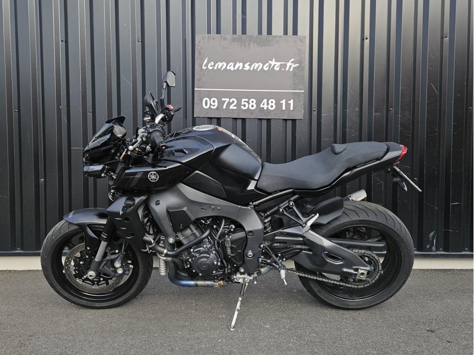 YAMAHA MT-10