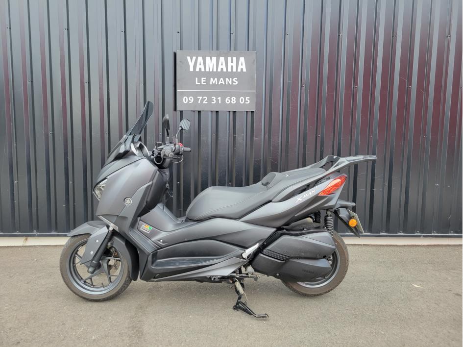 YAMAHA XMAX 300