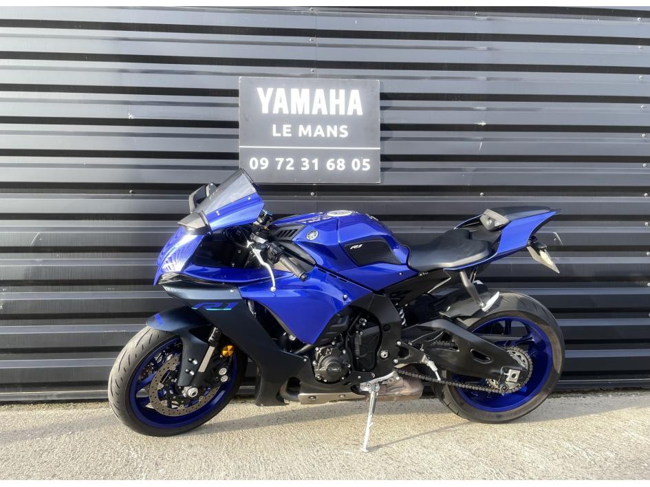 YAMAHA YZF 1000 R1