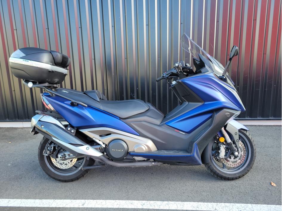KYMCO AK 550