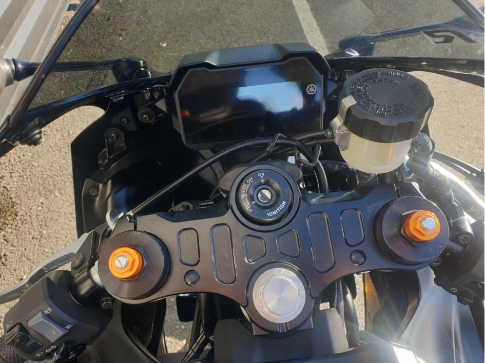 R7 YZF-R7