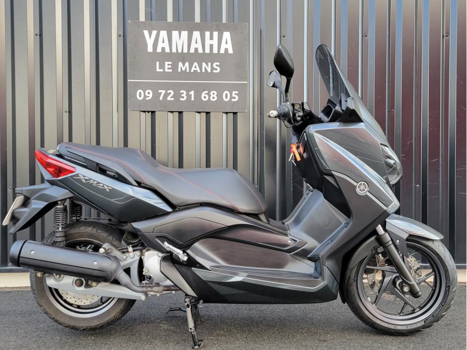 YAMAHA XMAX 125