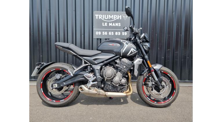 TRIUMPH TRIDENT 660