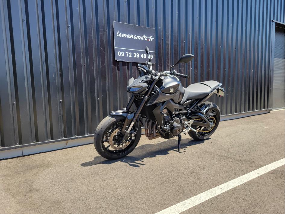 YAMAHA MT-09  MT 09  MT09   SEULEMENT 11200 KILOMETRES