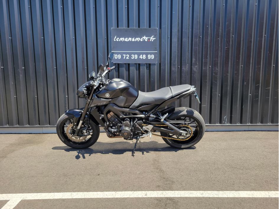 YAMAHA MT-09  MT 09  MT09   SEULEMENT 11200 KILOMETRES