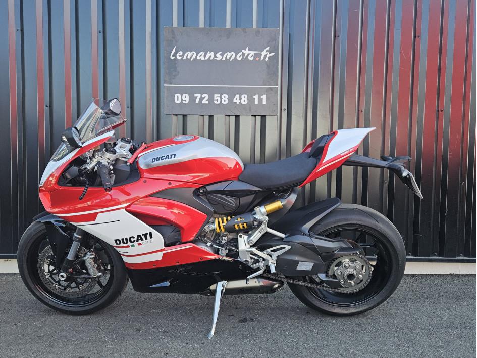 DUCATI panigale V2