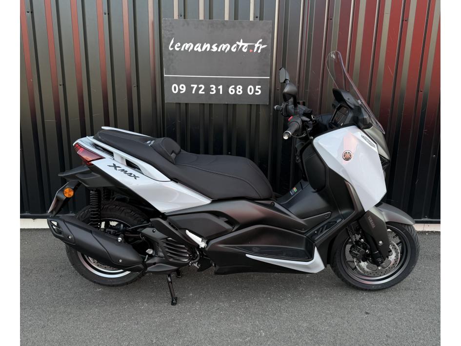 X-MAX 125 TECH MAX + XMAX 125