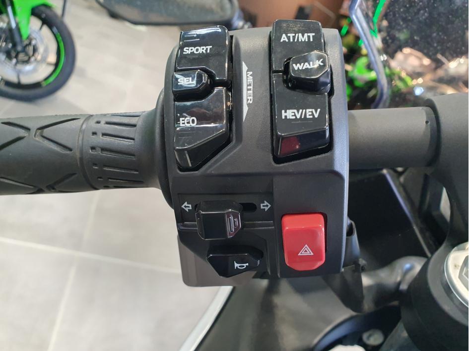 KAWASAKI NINJA 7 HYBRID