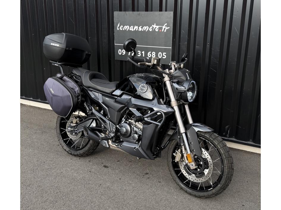 ZONTES 125 SCRAMBLER X 1ER MAIN