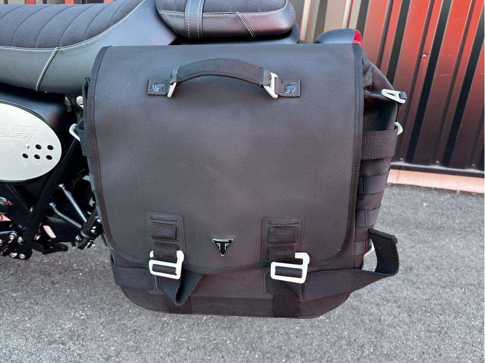 TRIUMPH STREET SCRAMBLER  900 A2